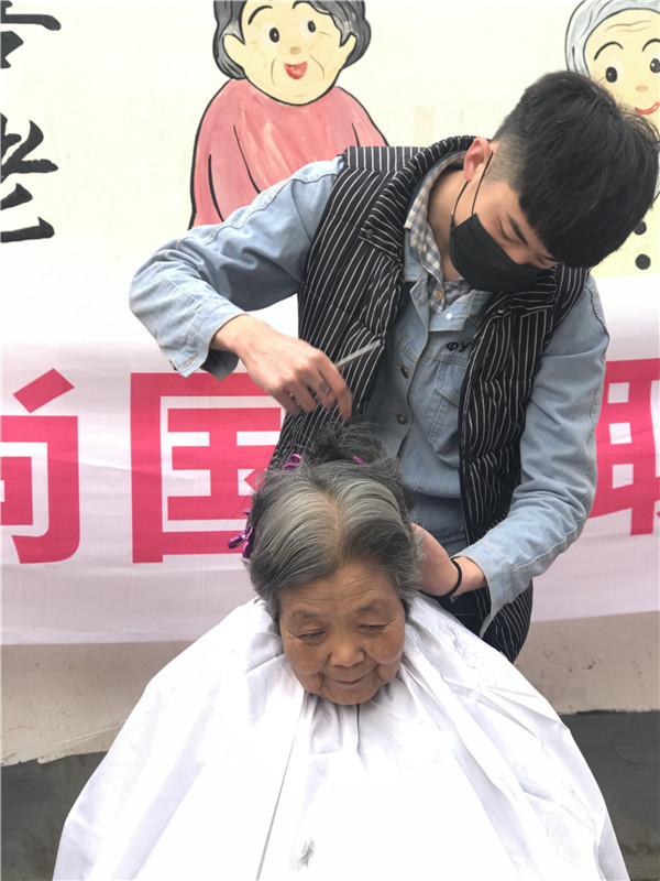 兰州美容美发培训学校—走进红山根四村