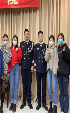化妆班学生外出实践